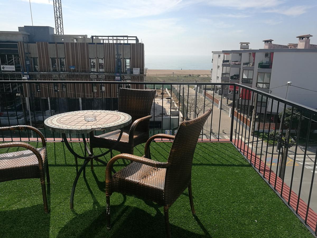 Hotel Beach Playa Castelldefels Eksteriør billede